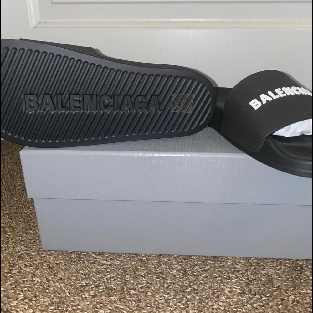 COPY - COPY - Balenciaga slides new women’s 7